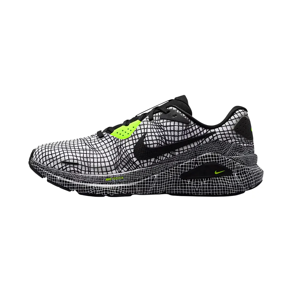 Nike Structure 26 “White Black Volt” (IQ0606-100)