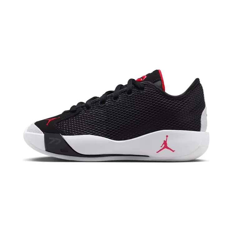Jordan Luka .77 “Black / White / University Red” (IH0573-001)