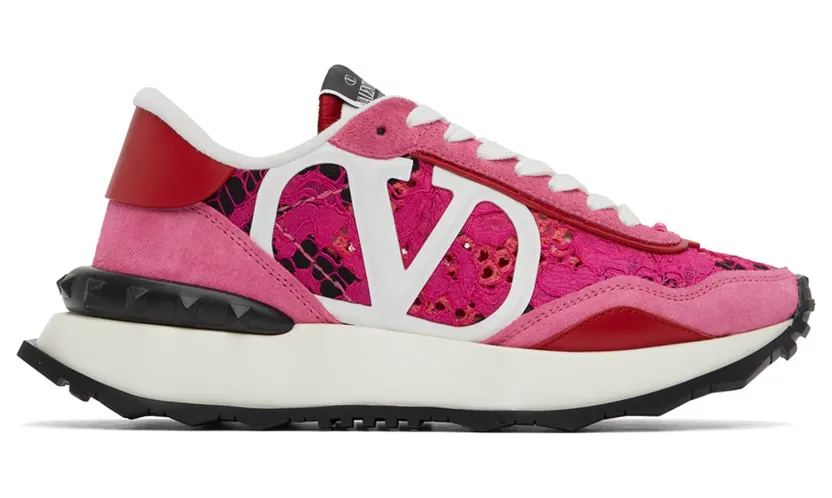 Valentino Garavani Black Lacerunner Sneakers (XW2S0DY9ZUX)