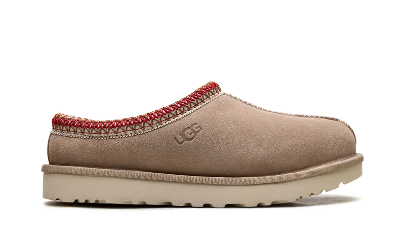 Ugg Tasman II Slide “Sand Dark Cherry” (1174470-SDDR)