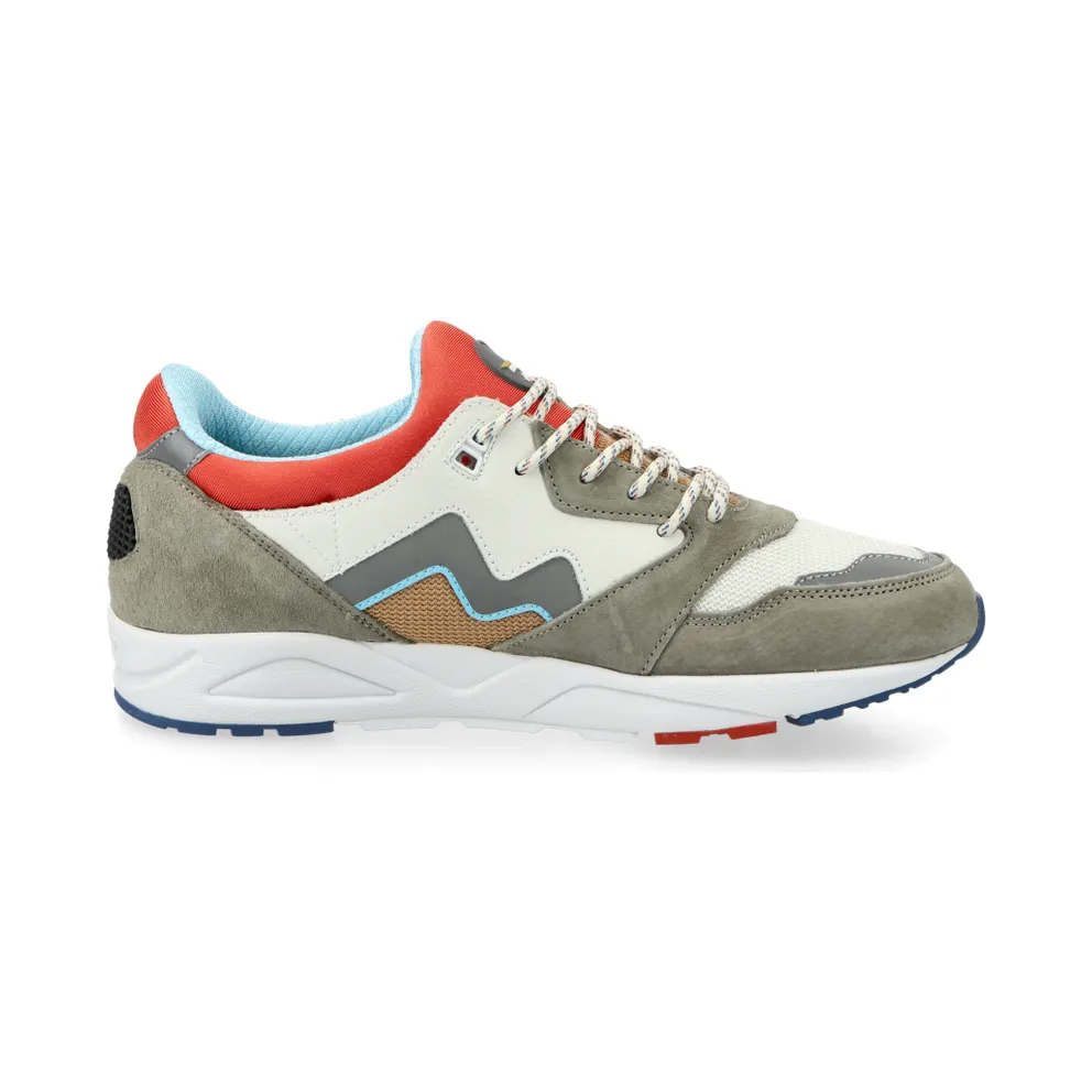 Karhu Aria 95 (abbey stone / silver) – F803095