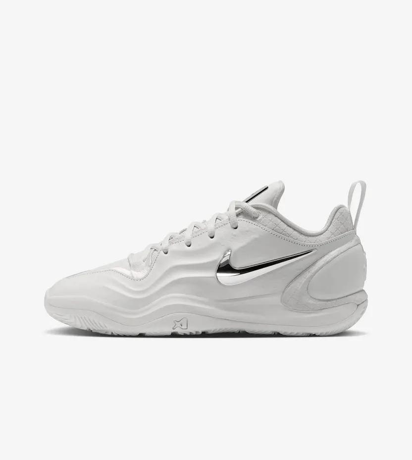 Nike A’Two “White Label” (IX1852-100): alles wit, alles in de details