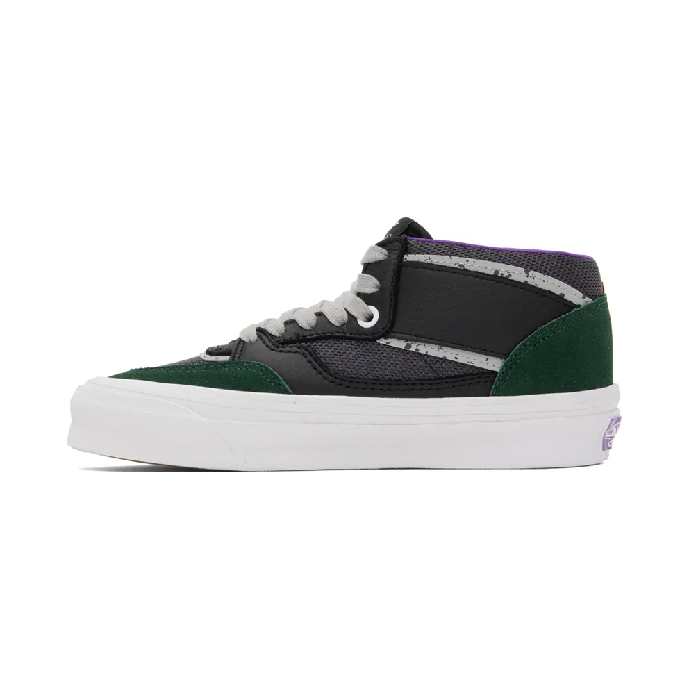 Vans Black Half Cab (VN0A5HTJBDT1)