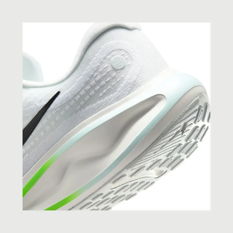 nike-journey-run FN0228-109