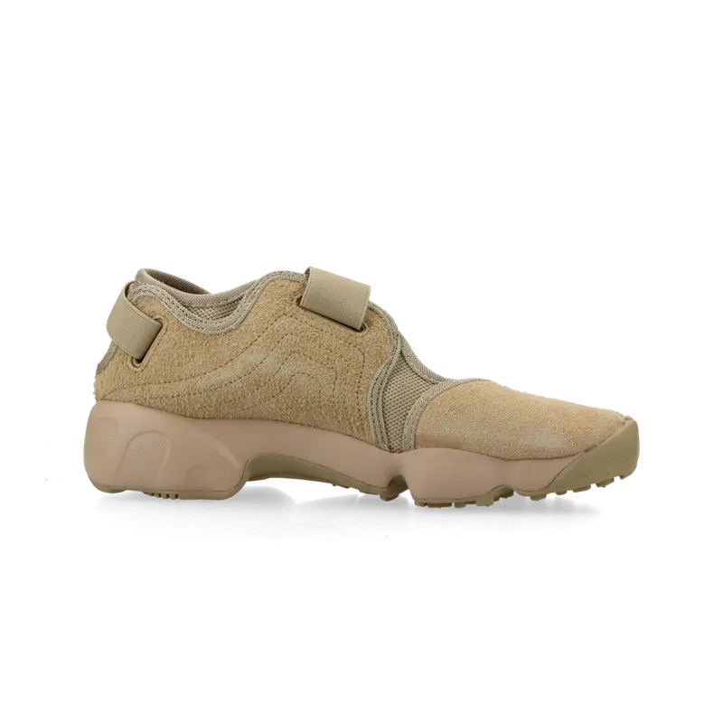 Nike Air Rift “Suede Pack” (parachute beige / hemp) – HQ1474-200