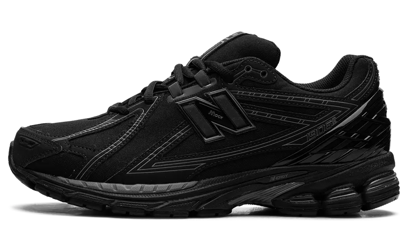 New Balance 1906R “Triple Black” (U1906RJB)
