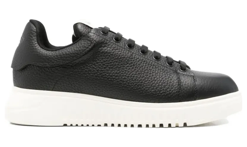 Emporio Armani Tumbled leren vetersneakers – Zwart (EM003663)