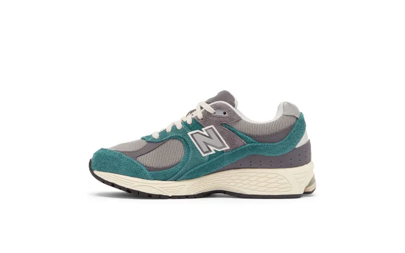 New Balance 2002R “New SPRUCE MAGNET” (M2002REM)