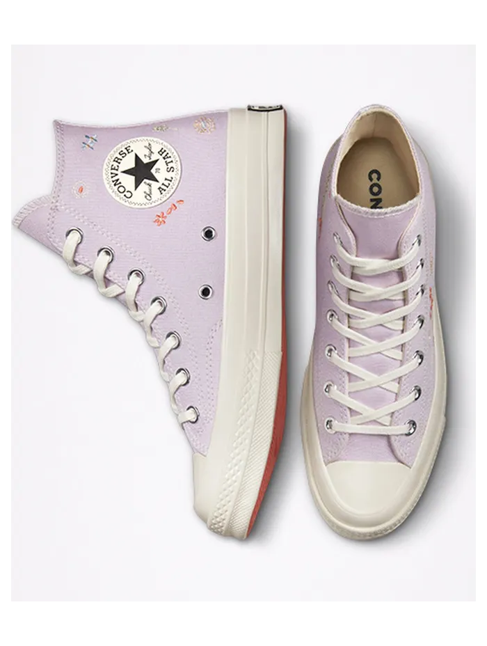converse-chuck-taylor-all-star A01584C