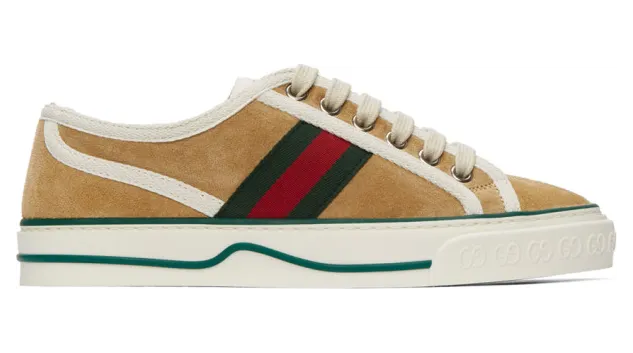 Gucci Beige Suede Gucci Tennis 1977 Low-Top Sneakers (649326 UAE10)