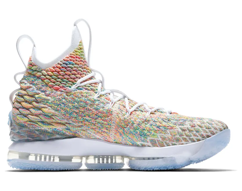 nike-lebron-15 897648-900