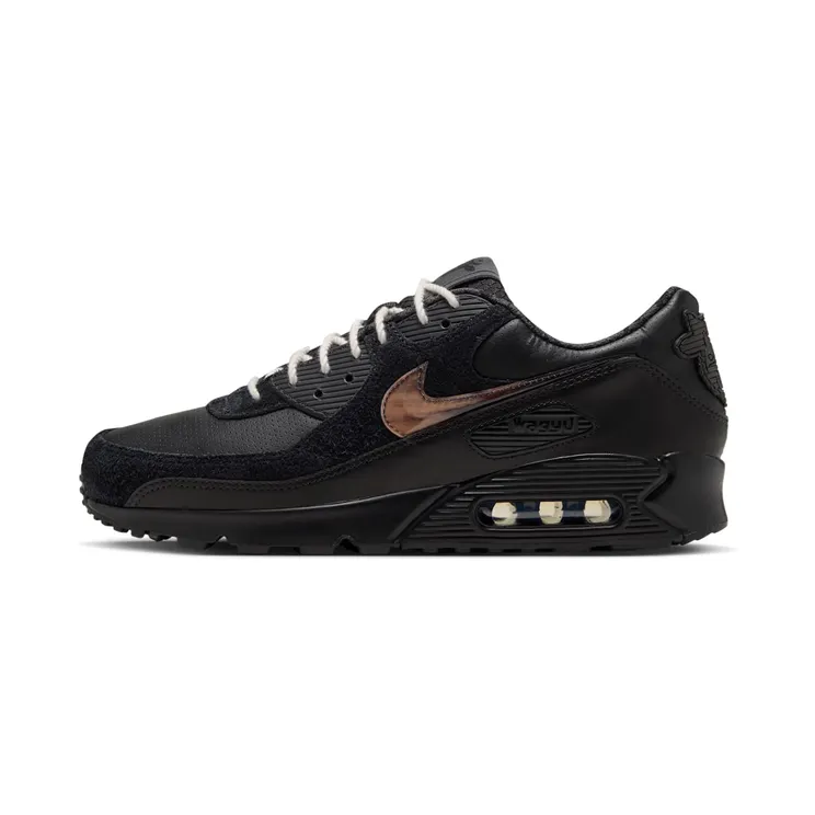 Wagyu x Nike Air Max 90: zwart op zwart met een gemarmerde Swoosh