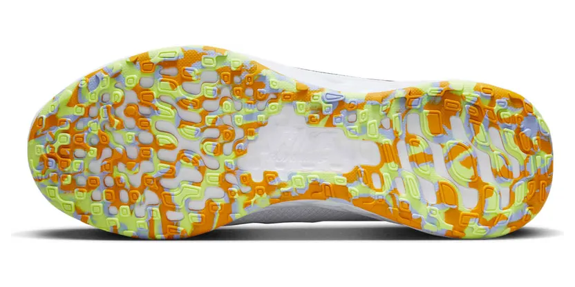 nike-revolution DO9475-100