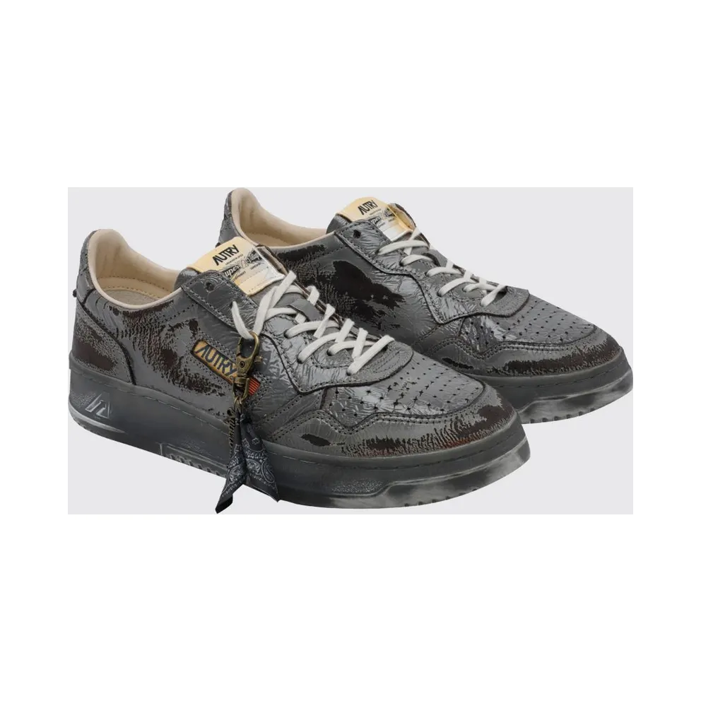 Autry Medalist Low Super Vintage Patent Leather with Worn Effect Grey (AVLMTW02)
