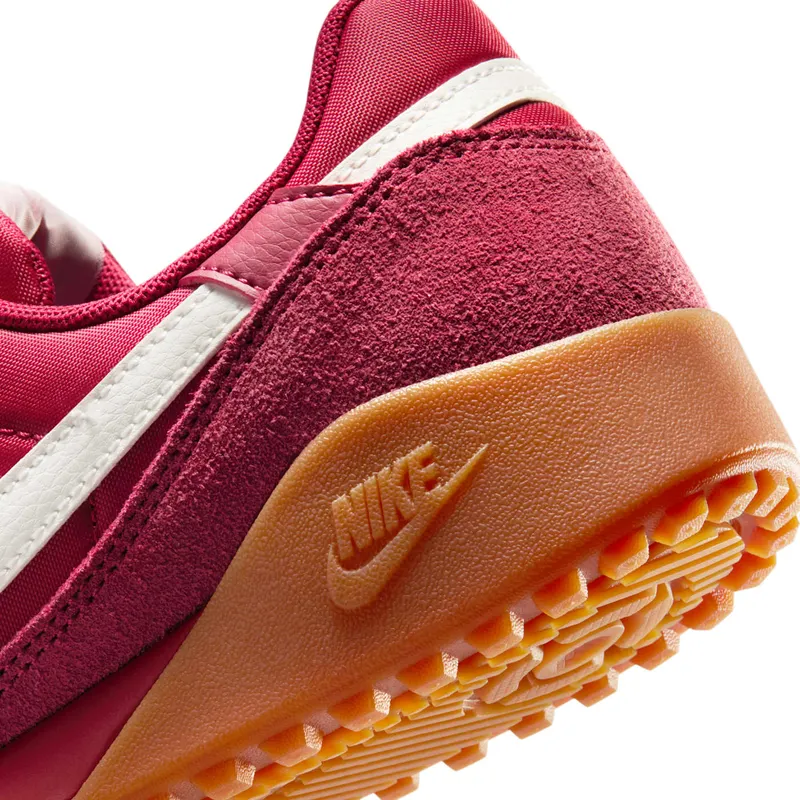 Nike Terra Manta Team Crimson / Gum Medium Brown / Sail (IM5362-600)
