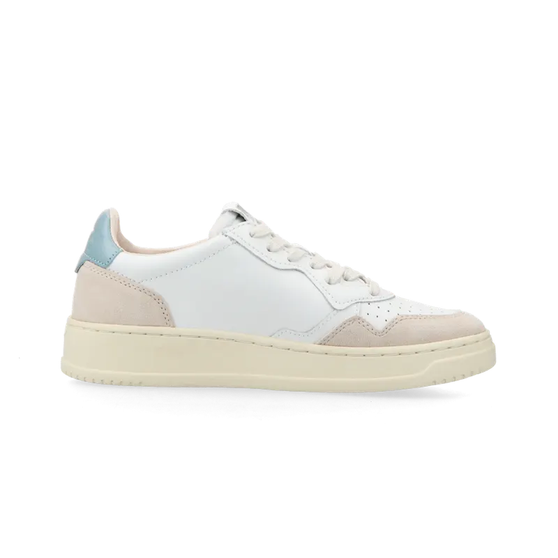 Autry Medalist Low W (White / silberblau) – AULWLS79
