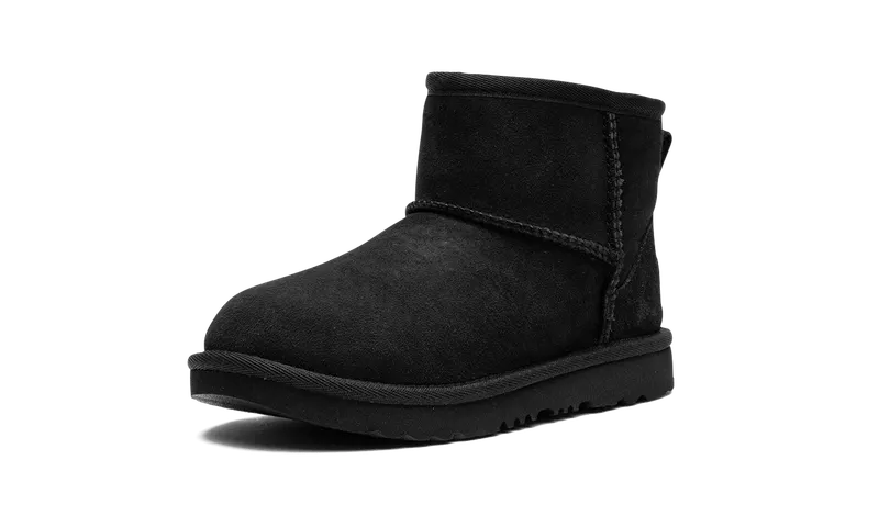 Ugg Classics Mini 2 GS “Black” (1017715K-BLK)