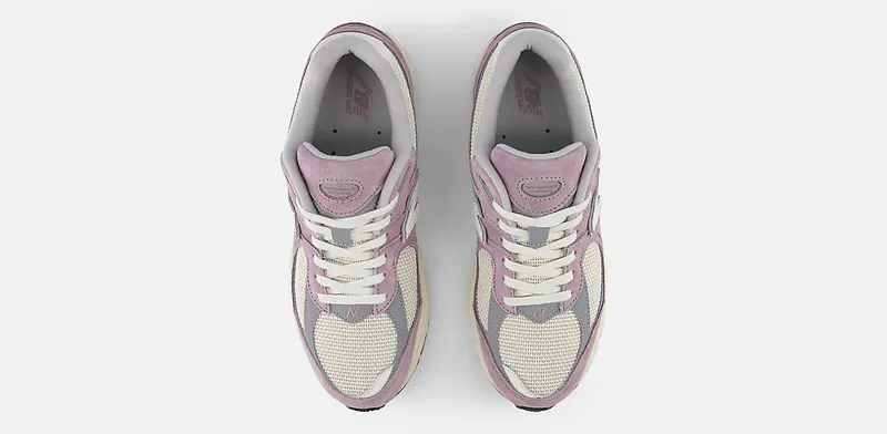 New Balance 2002R “Ice Wine White” (U2002RRB)