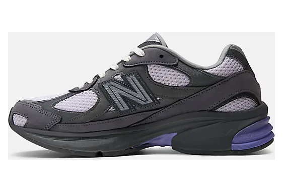 New Balance 2010 “Neptune Grey Violet Crush”: grijs met een twist (2)