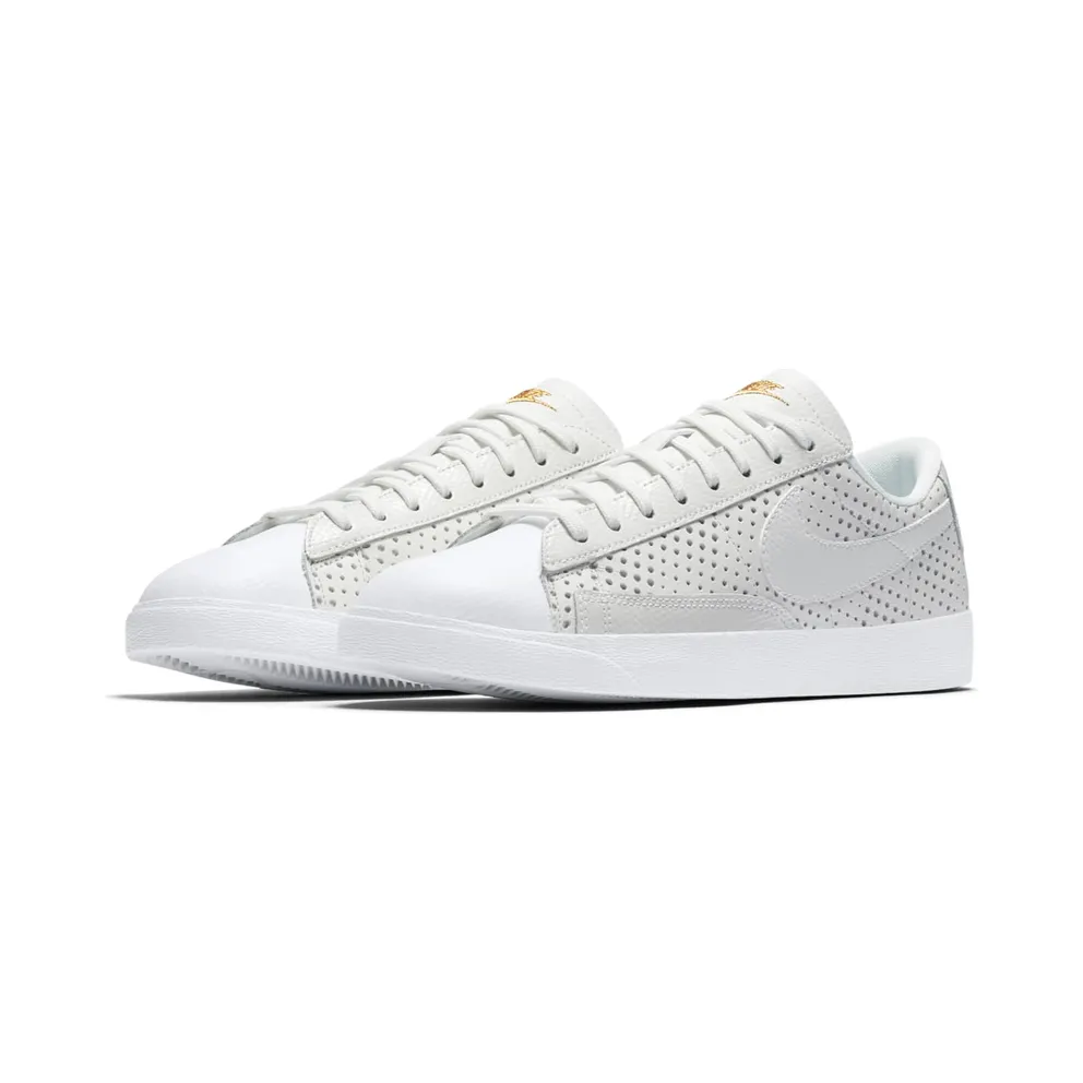 Nike Blazer Low Beautiful X Powerful “Summit White / Metallic Gold” (AA1557-100)