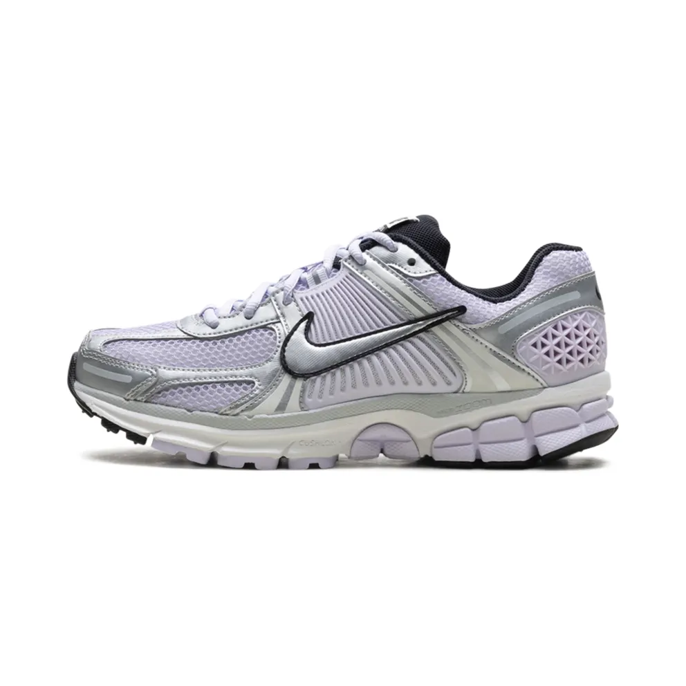 Nike Zoom Vomero 5 “Barely Grape Photon Dust Summit White Metallic Silver” (IB7253-500)