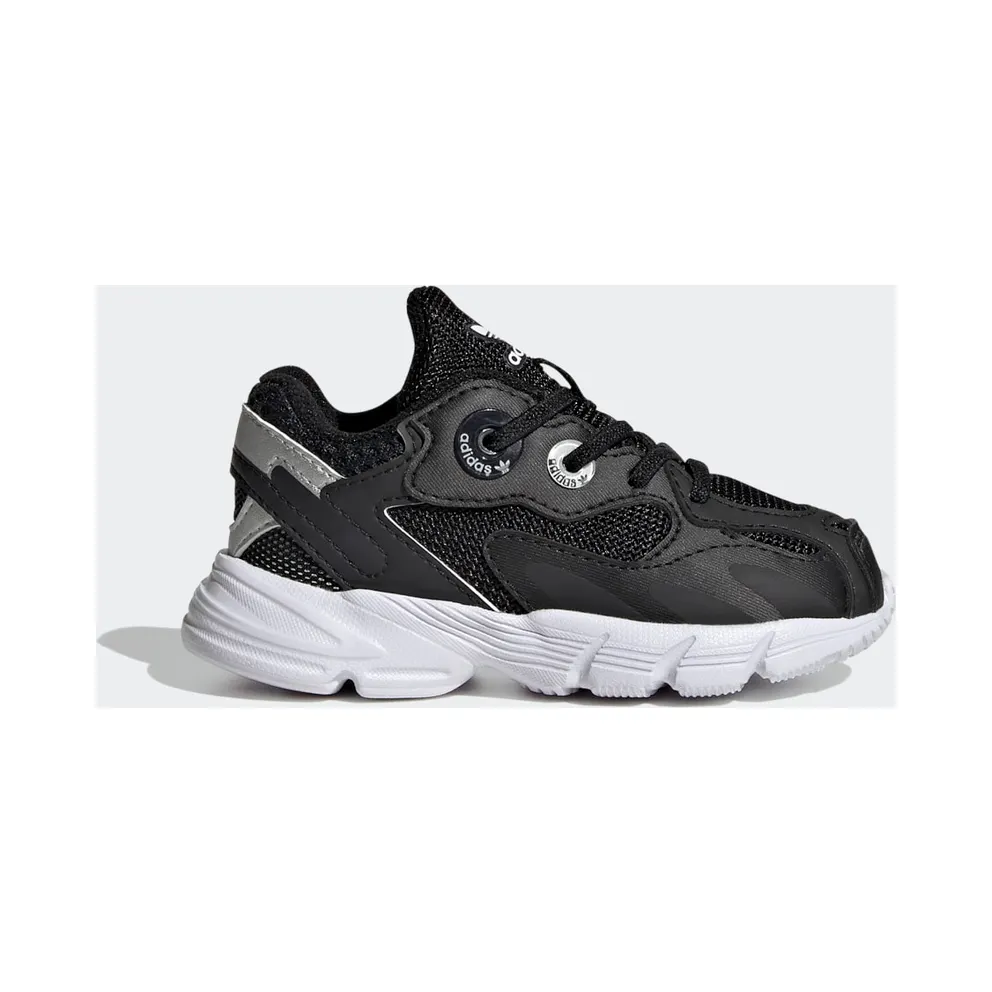 Adidas Astir Core Black / Core Black / Cloud White (GY6664)