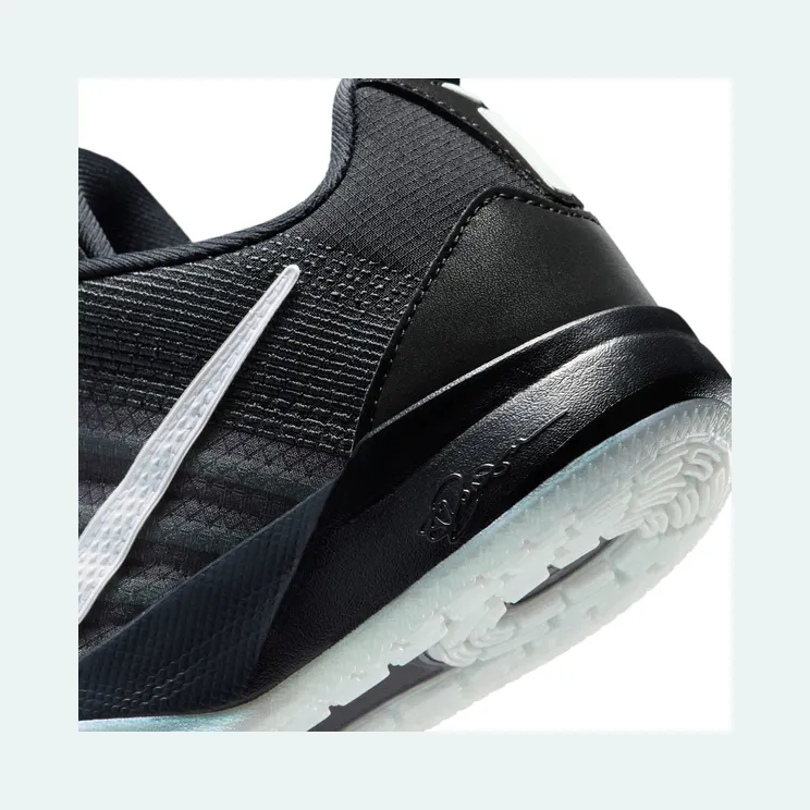 nike-sabrina-3 IB3088-001