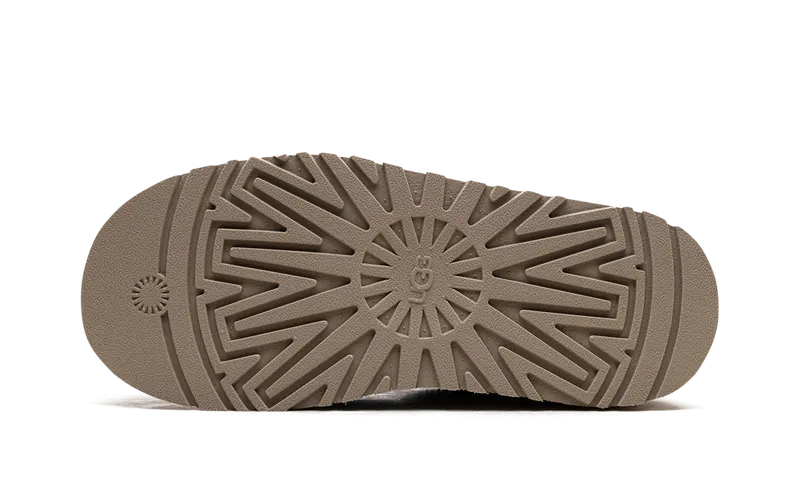Ugg Tazz Slide “Driftwood” (1122553-DRF)