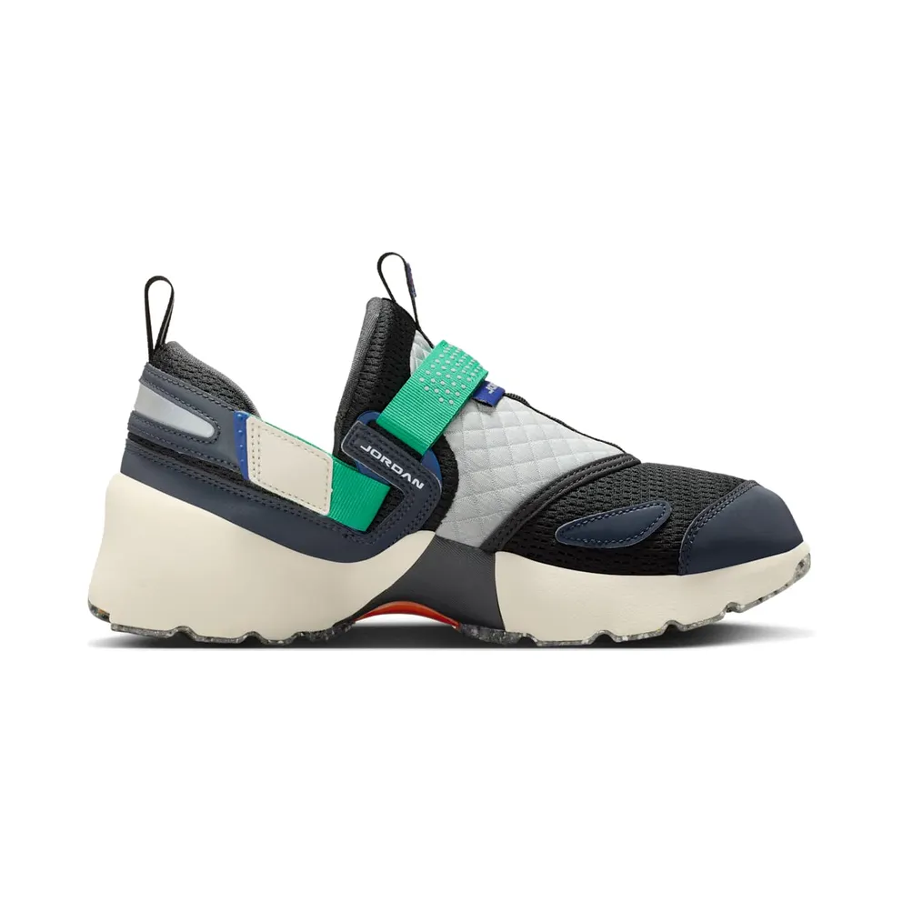 Jordan Trunner LX Rare Air (IM6531-001)