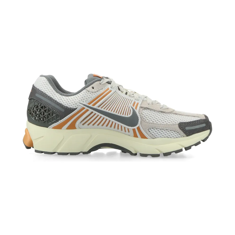 Nike Zoom Vomero 5 (phantom / flat pewter / copper moon) – IB7469-030