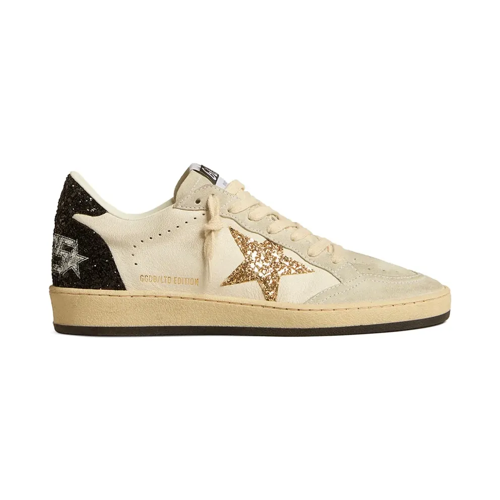 Golden Goose Ball Star aus Nappaleder und Wildleder mit Glitzer-Stern und schwarzer Fersenlasche – White (GWF00117F005143)
