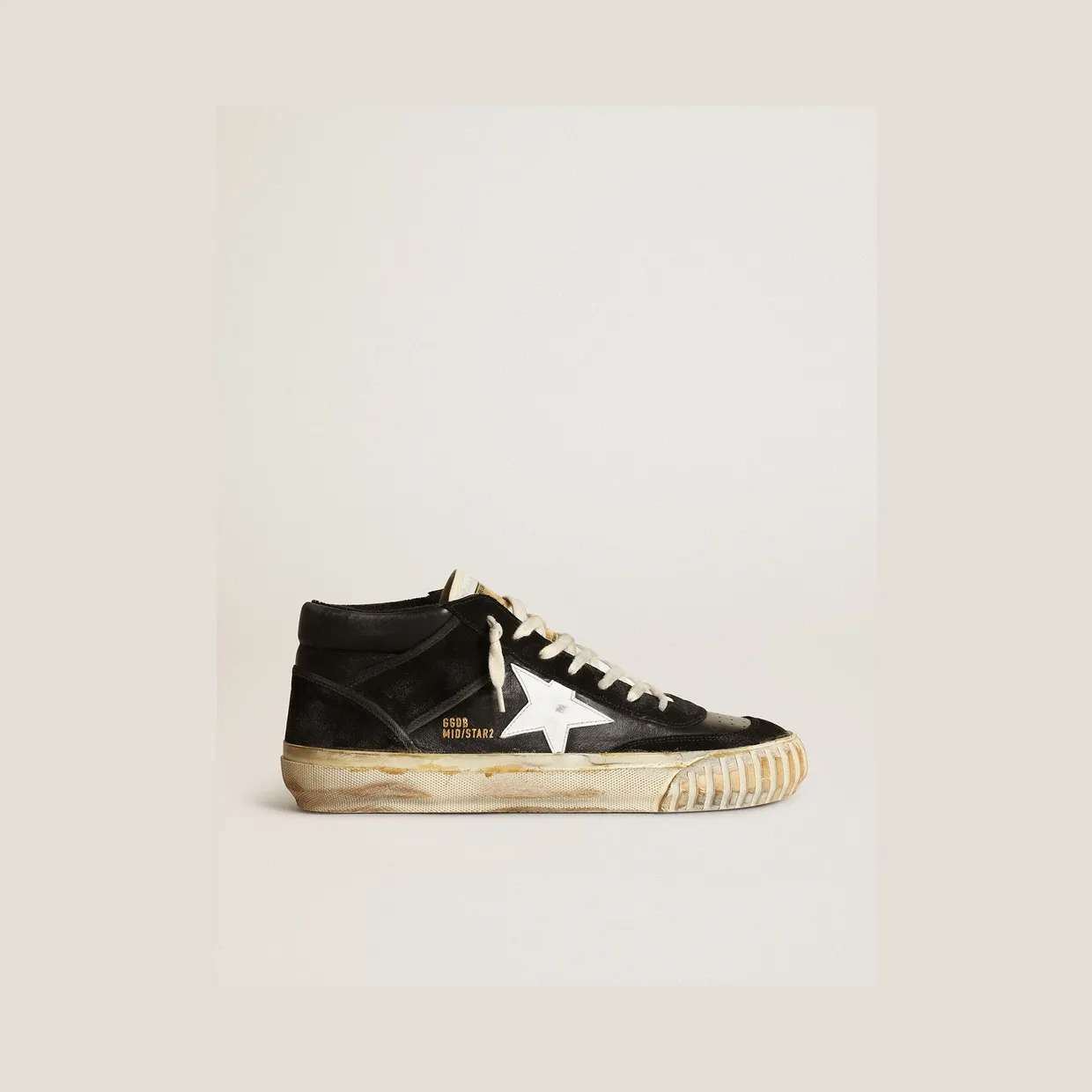 Golden Goose Men’S Mid Star In Black Nappa And Suede With White Leather Star (GMF00408.F003450.80203)
