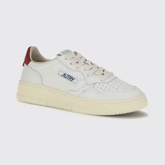 Autry Medalist Low in Calf Leather with Perforated Toe White 3 (AULWBJ01)