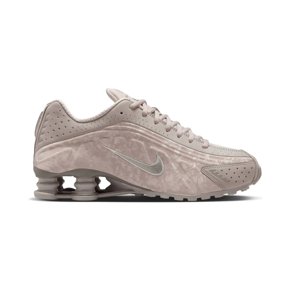 Nike Shox R4 “Flat Pewter Floral” (HV0934-001)