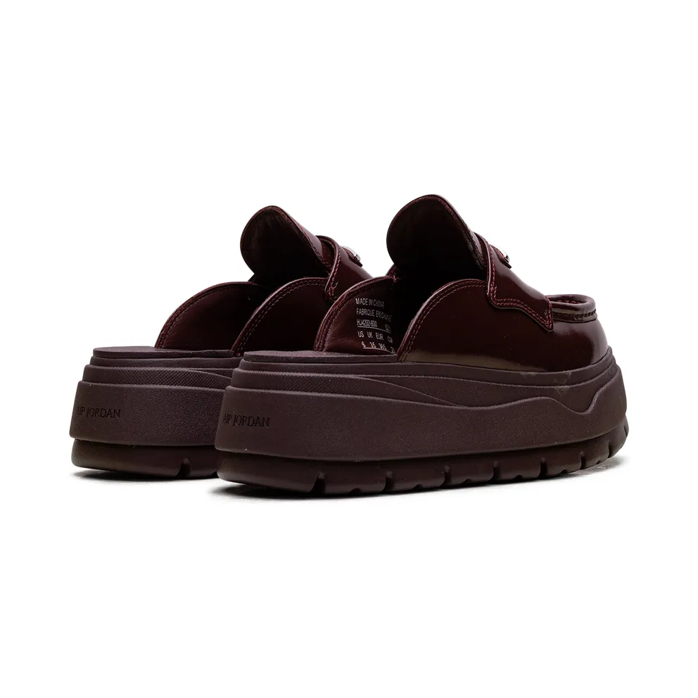 Jordan Mule “Dark Team Red” (HJ4292-600)