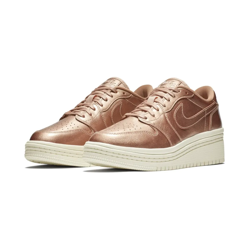 Jordan 1 Retro Low Lifted Metallic Red Bronze (W) Metallic Red Bronze/Sail (AO1334-901)