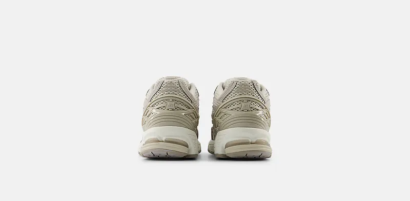 New Balance 1906R “Grey Day” (M1906RGR)