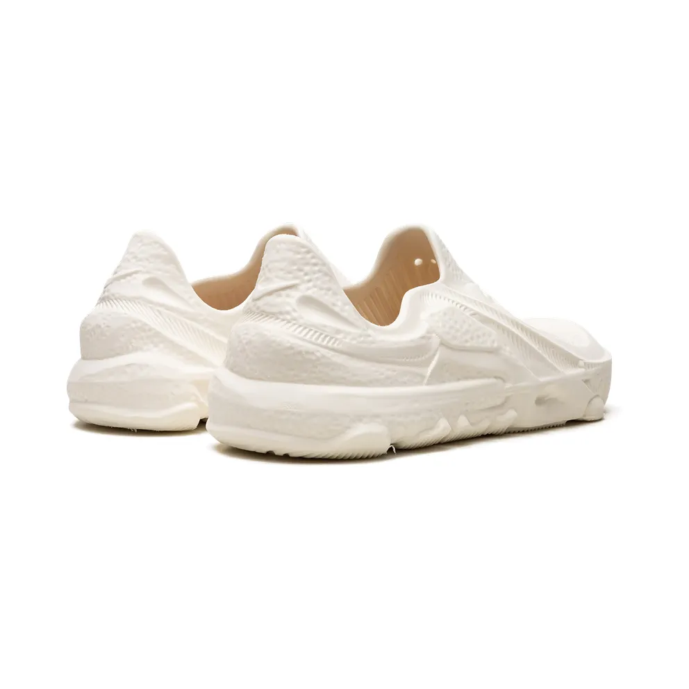 Nike ISPA Universal “Natural” (DM0886-100)