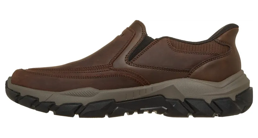 skechers-relaxed-fit 205680_BRN
