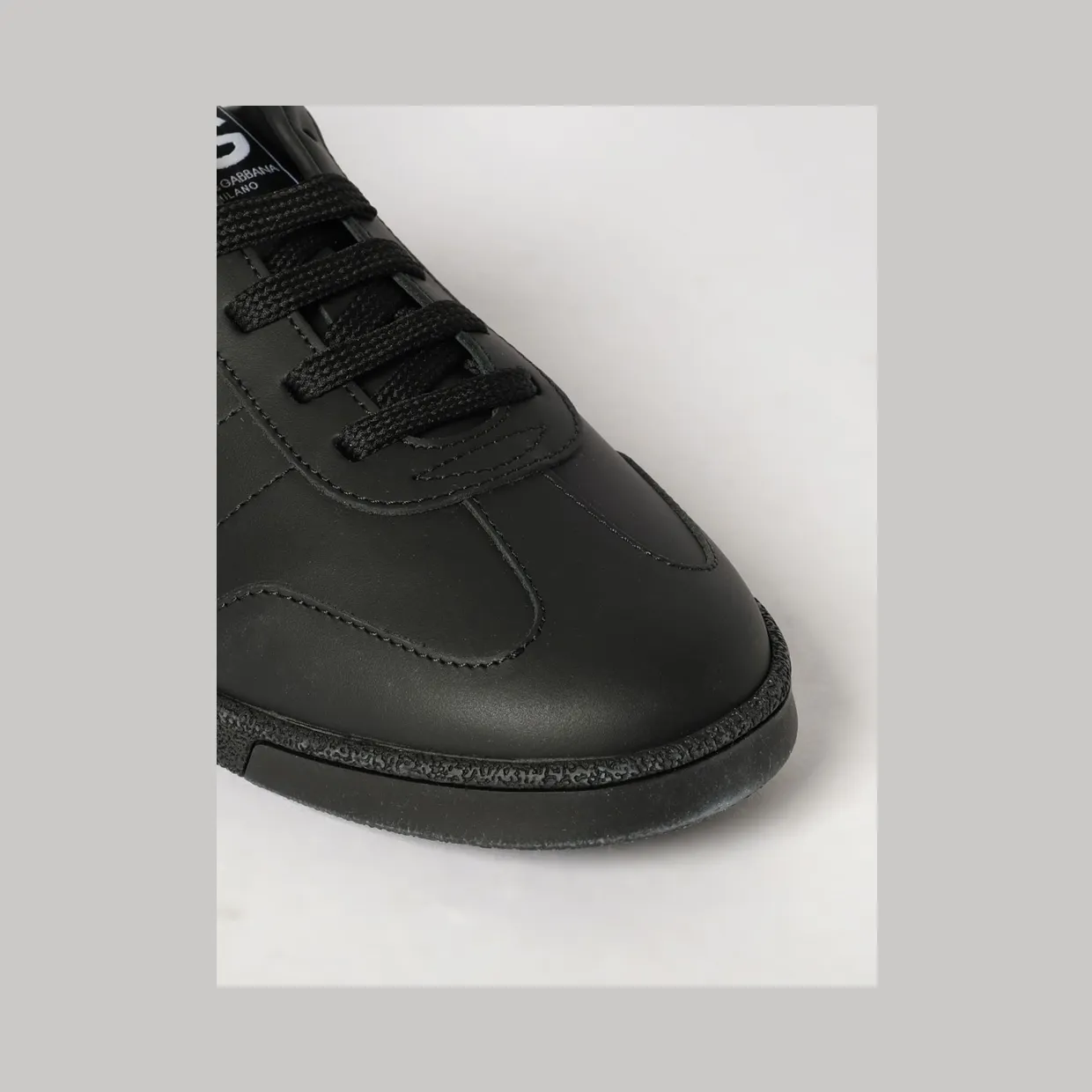 Dolce & Gabbana Boy’s Low-Top Smooth Calfskin Leather Sneakers Black (DA5300A104880999) (3)