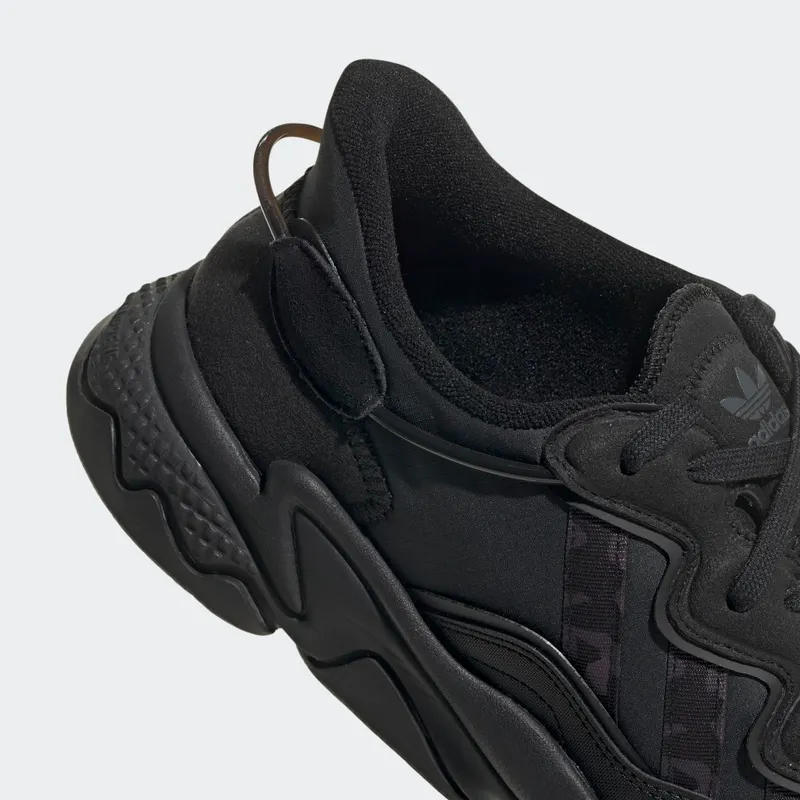 Adidas OZWEEGO Core Black / Grey Four / Core Black (GX3295)