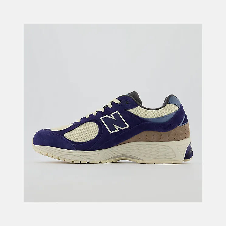 new-balance-2002r M2002RG