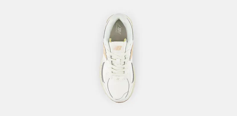 New Balance 2002 GS “Beige / White” (GC2002VF)