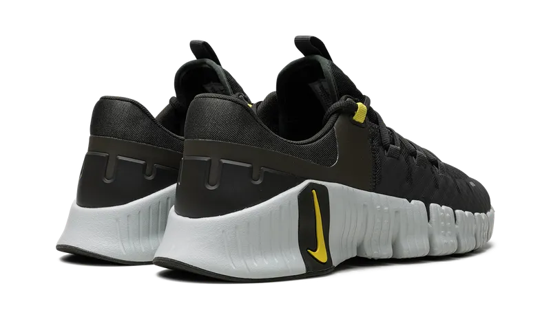 Nike Free Metcon 5 “Sequoia” (DV3949-300)