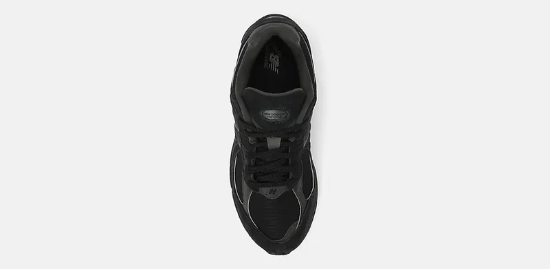 New Balance 2002R “Triple Black Suede” (U2002RBL)