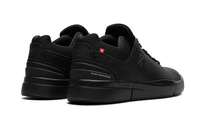 On Running The Roger Advantage “Black” (3WD10650485)