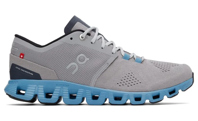 On Gray Cloud X (40.99038)