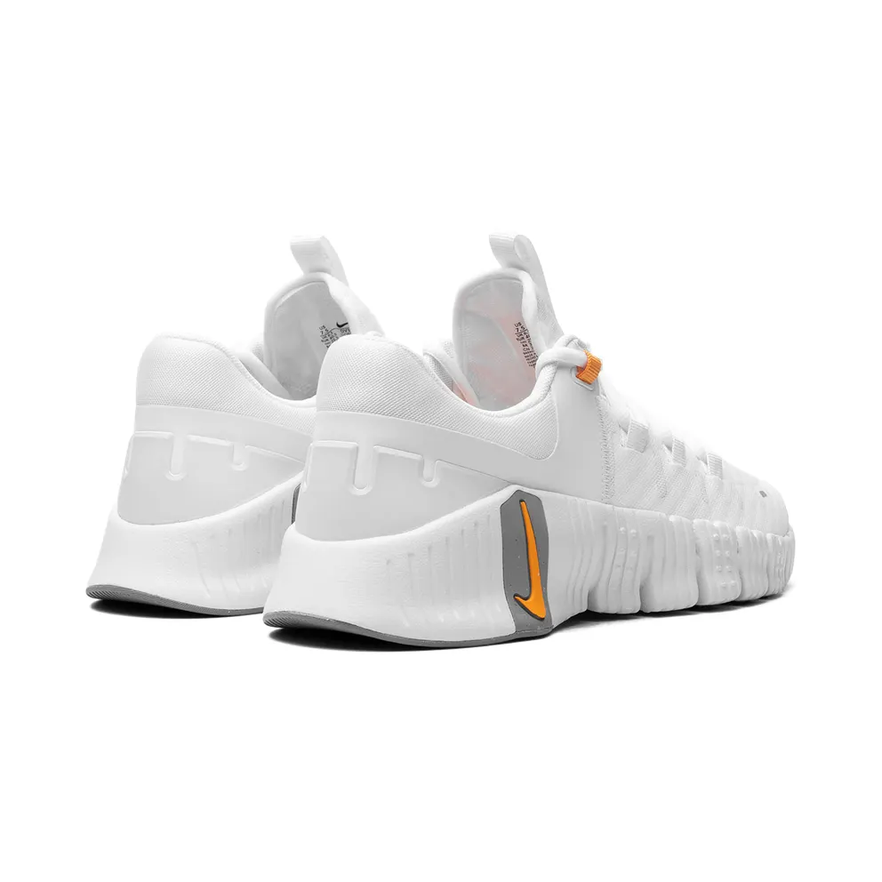 Nike Free Metcon 5 “White Football Grey” (DV3949-102)