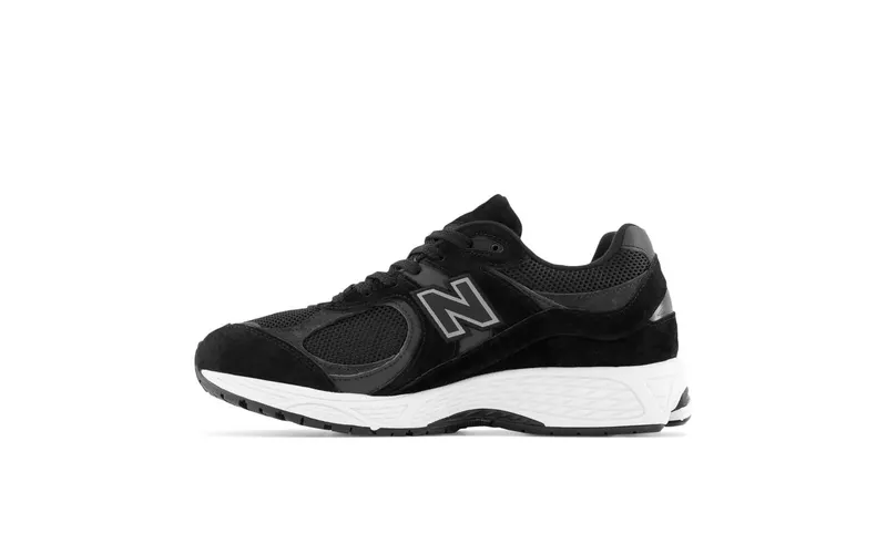 New Balance 2002R “Black / Gunmetal” (M2002RBK)