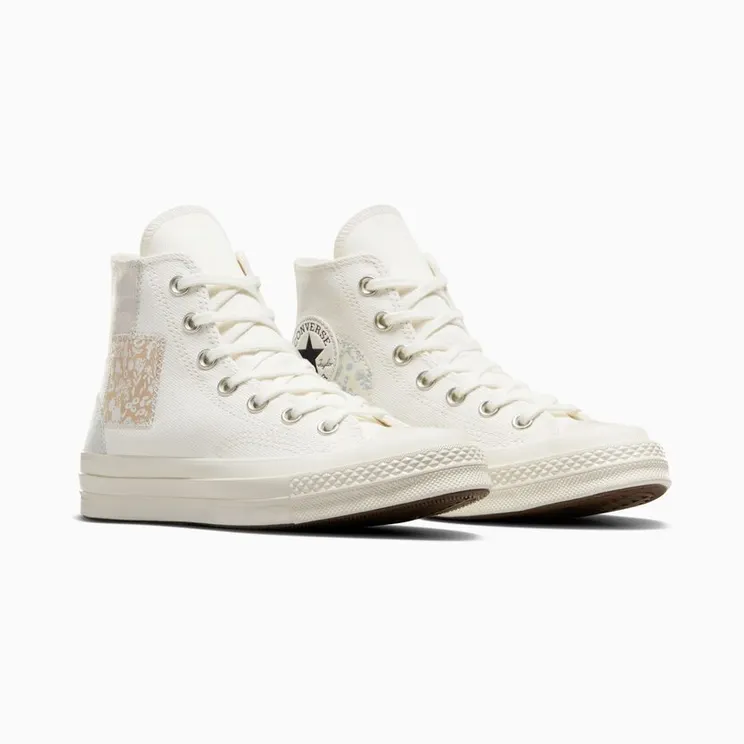 converse-chuck-taylor-all-star A06822C